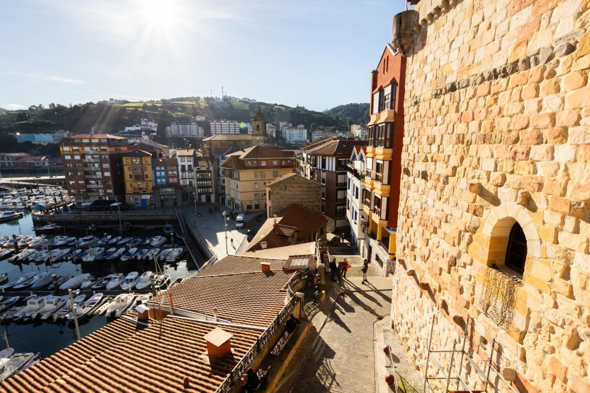 Apartamentos Bermeo, Museoa Екстер'єр фото