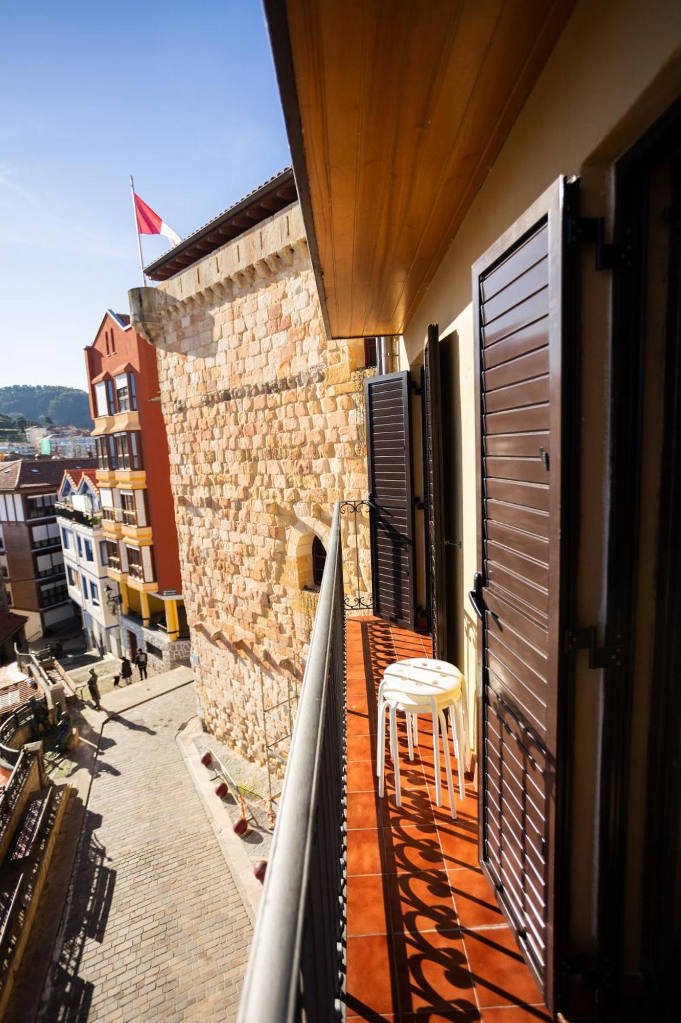 Apartamentos Bermeo, Museoa Екстер'єр фото